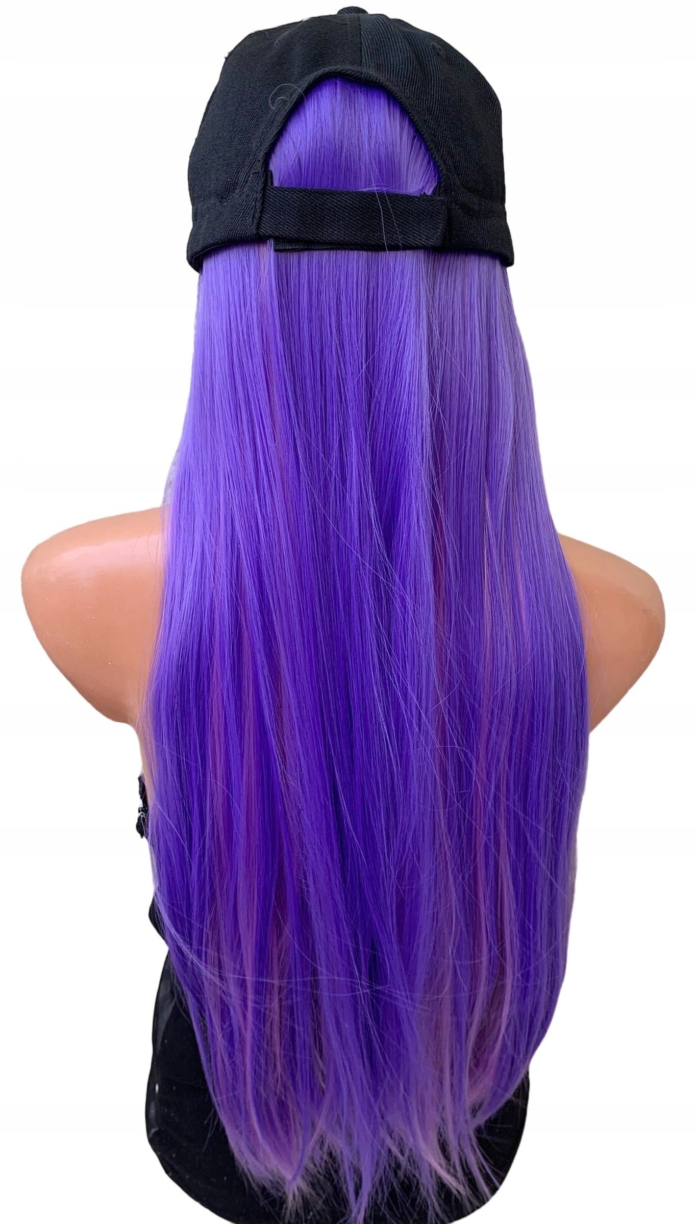 Czapka z daszkiem z włosami peruka długie sztuczne