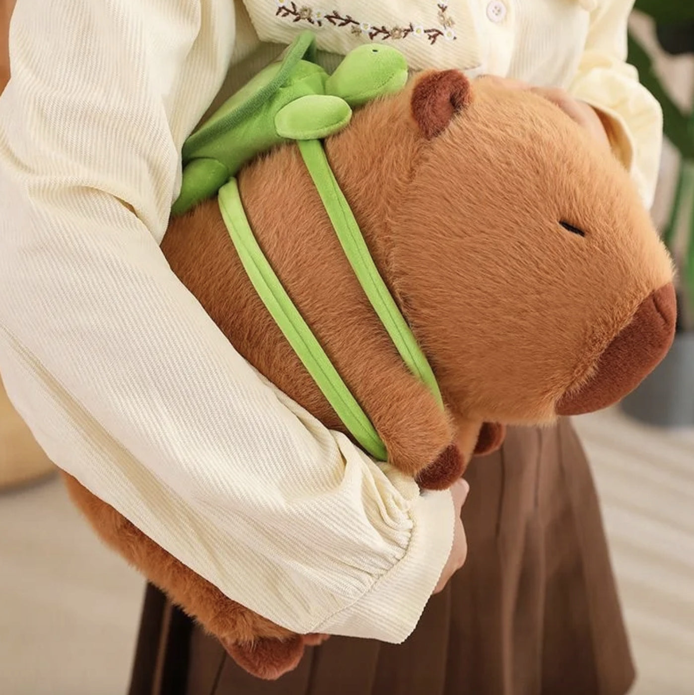 KAPIBARA Z KOCYKIEM KOCYK MASKOTKA PRZYTULANKA PODUSZKA KOCYK 45 CM