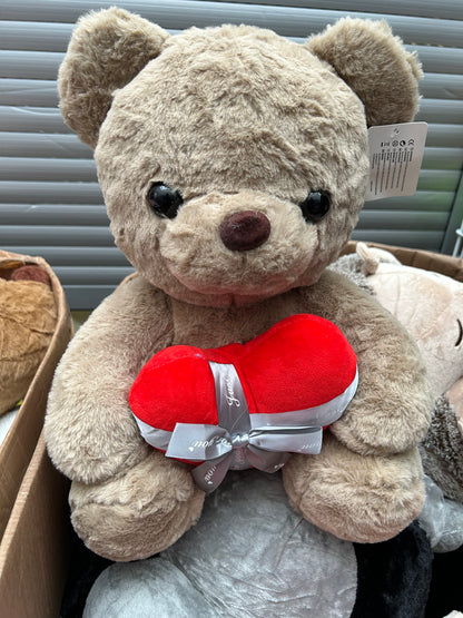 MIŚ Z SERDUSZKIEM PLUSZOWY PLUSZAK MASKOTKA SERCEM 40cm