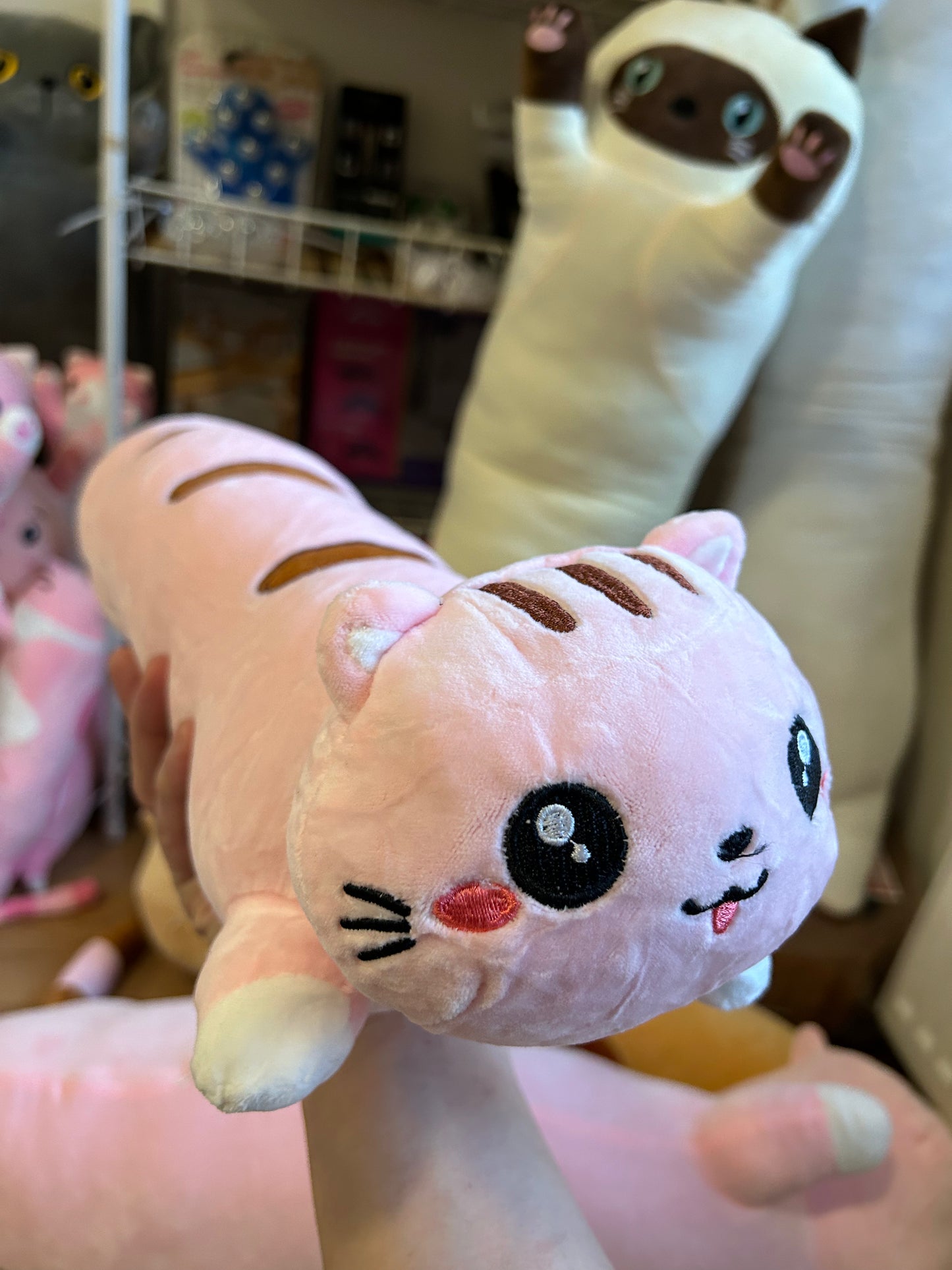 MASKOTKA PLUSZAK PODUSZKA DŁUGI KOT LUCEK