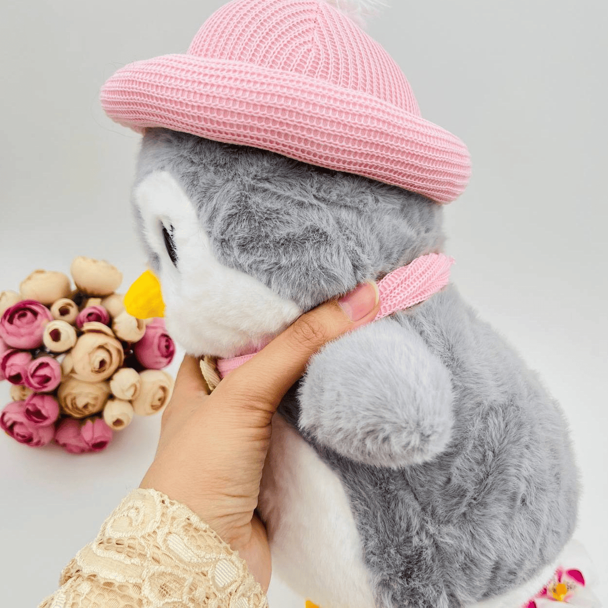 MASKOTKA PLUSZAK PRZYTULANKA DUŻY PIĘKNY PINGWIN Z CZAPKĄ XL 40 cm