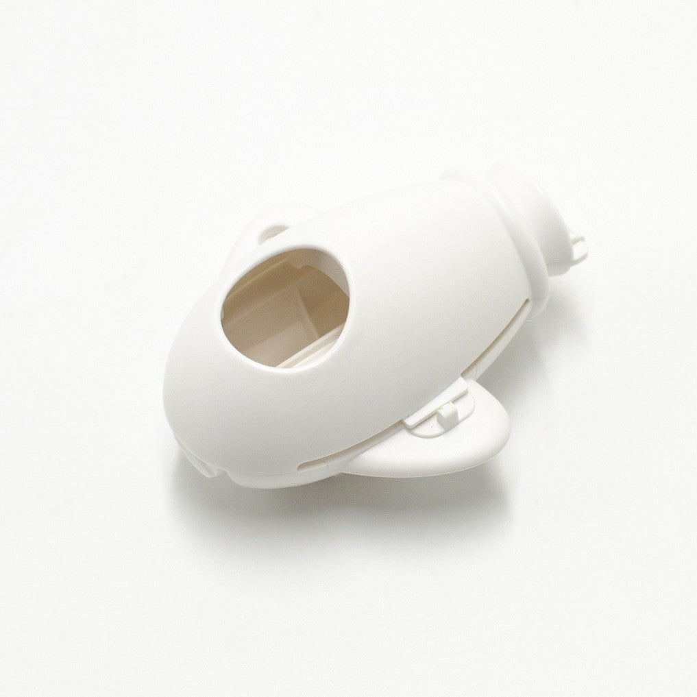 Kapsuła na woreczki – jednoręczny dozownik na kupę psa