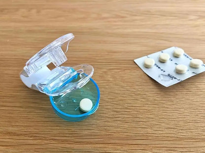 Wyciskacz do pigułek tabletek leków do wyciskania z opakowań